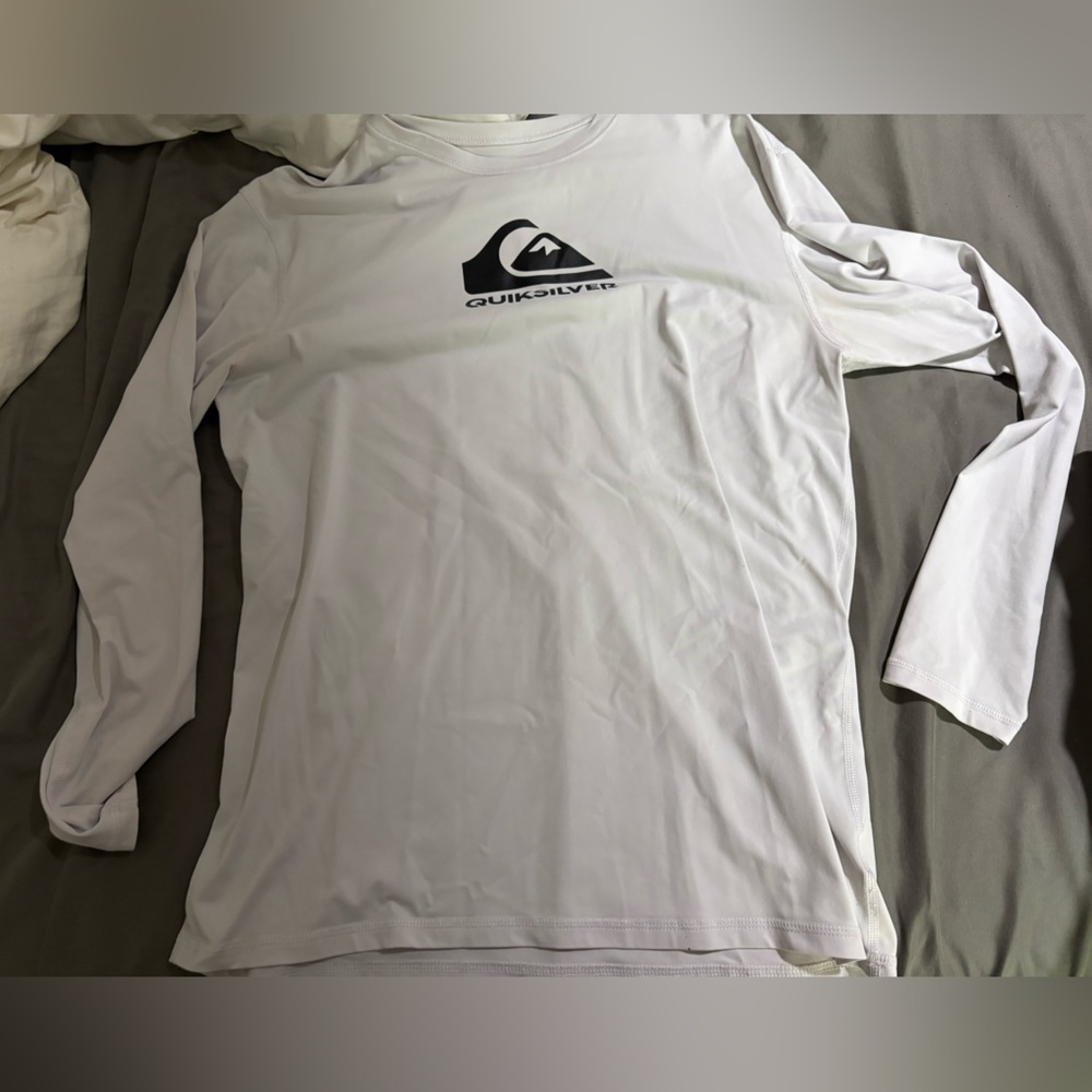 Quiksilver White Rash Guard